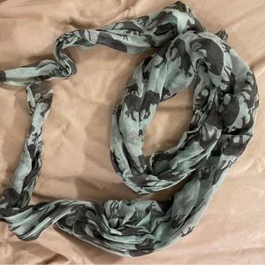 Elephant scarf